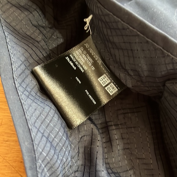 Uniqlo Navy blue dress pants - Picture 4 of 4